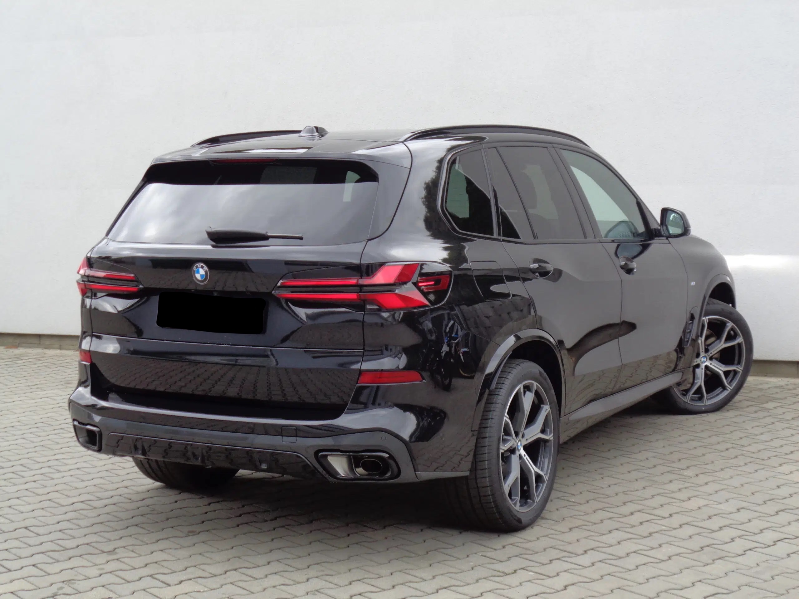 BMW X5 30d xDrive Msport | nový facelift | české předváděcí auto | sportovně luxusní naftové SUV | super výbava | skvělá cena | předání říjen 2023 | objednání online | auto eshop AUTOiBUY.com